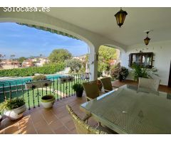 ESPECTACULAR CHALET CON VISTAS AL MAR