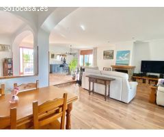 ESPECTACULAR CHALET CON VISTAS AL MAR