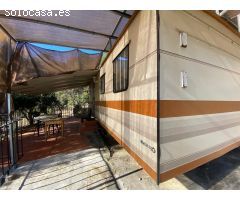 Terreno con roulotte