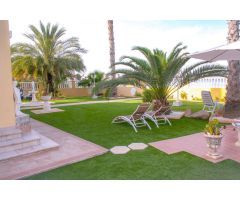 Villa de Lujo en Venta en La Manga del Mar Menor, Murcia