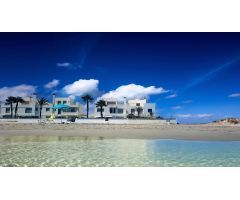 Villa de Lujo en Venta en La Manga del Mar Menor, Murcia