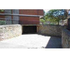 Urbis te ofrece unas plazas de garaje en venta en Santa Marta de Tormes, Salamanca.