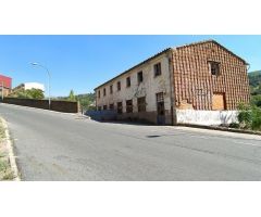 Urbis te ofrece un suelo con construcción en Béjar, Salamanca.