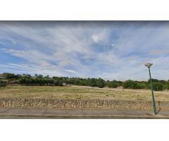 Urbis te ofrece una parcela en venta en zona Campo de Golf, Villamayor, Salamanca.