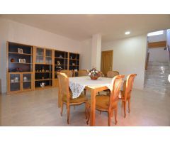 Urbis te ofrece un precioso Chalet individual en venta en Linares de Riofrio zona Pueblo, Salamanca.