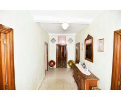 Urbis te ofrece una magnífica casa de pueblo en Encinas de Abajo