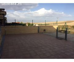 Urbis te ofrece un estupendo pareado en zona Las Torres, Arapiles, Salamanca.