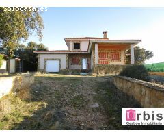 Urbis te ofrece una estupenda casa en venta en zona Cuatro Calzadas, Salamanca.