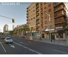 Urbis te ofrece local comercial de 230 m2 en zona San Juan, Salamanca.