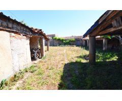 Urbis te ofrece una casa de pueblo con terreno en venta en Palacinos, Añover de Tormes, Salamanca.