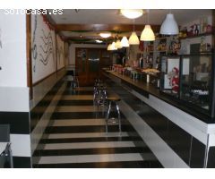 Urbis te ofrece un estupendo local comercial-vivienda en La Fuente de San Esteban, Salamanca.