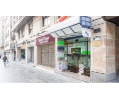 Urbis te ofrece un local comercial en venta en zona Centro, Salamanca.