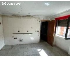 Urbis te ofrece un piso en venta en zona El Carmen, Salamanca.