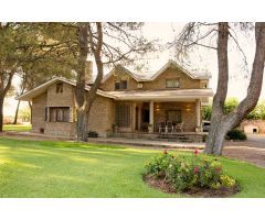 Urbis te ofrece un exclusivo chalet en venta en Salamanca.