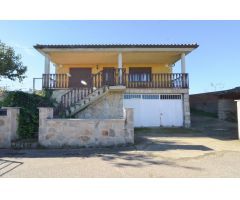 Urbis te ofrece un chalet en venta en Aldeadávila de la Ribera, Salamanca.
