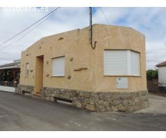 Urbis te ofrece una fábrica en venta en Santiz, Salamanca.