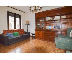 Urbis te ofrece un piso en venta en zona Carmelitas-Oeste, Salamanca.