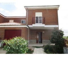 Urbis te ofrece un chalet pareado en alquiler en Aldeatejada, Salamanca.