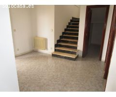 Urbis te ofrece un chalet pareado en alquiler en Aldeatejada, Salamanca.