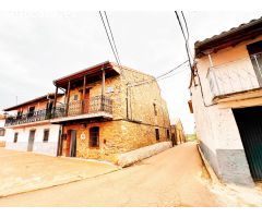 Urbis te ofrece una casa en venta en Navarredonda de la Rinconada, Salamanca.