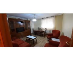 Urbis te ofrece un magnífico piso en alquiler en zona Carmelitas-Oeste, Salamanca.