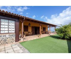 VILLA EXCLUSIVA CON UBICACIÓN PRIVILEGIADA