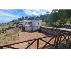 CASA  A REFORMAR CON TERRENO