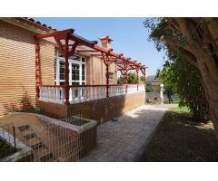 Amplia Casa Familiar con Oportunidades Únicas en Tacoronte