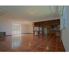 Amplia Casa Familiar con Oportunidades Únicas en Tacoronte