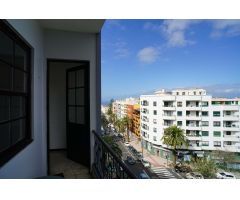 Piso para reformar de 120 m² con balcón , terraza y vistas.