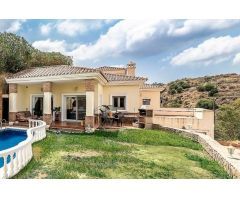 Preciosa villa en venta en Cerros del Aquila, Mijas, Málaga