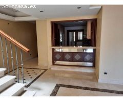 Dúplex en Venta en Estepona, Málaga