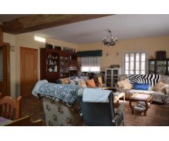 PLANTA BAJA EN VENTA CON PARCELA, LA MAGDALENA
