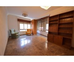 PISO EN VENTA, CASCO ANTIGUO DE CARTAGENA PARA REFORMAR