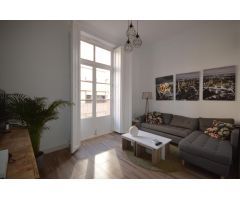 PISO EN VENTA COMPLETAMENTE REFORMADO, CASCO ANTIGUO