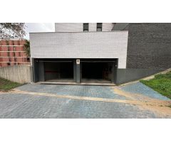Garaje ubicado en la Av. Meridiana – Plaza Primavera