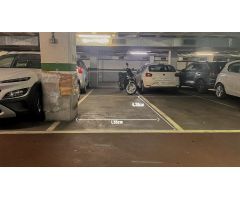 Parking en venta situado en la calle Aragón 441