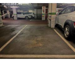 Parking en venta situado en la calle Aragón 441