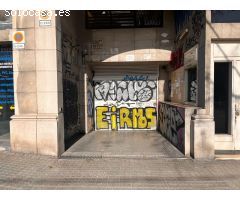 Parking en venta situado en la calle Aragón 441
