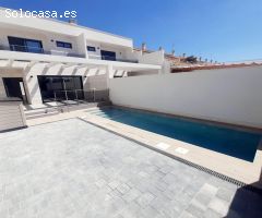 Pareado 4 dormitorios con piscina