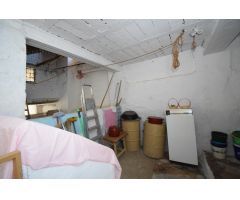 GRAN CASA RÚSTICA  DE PUEBLO CON MUCHO POTENCIAL