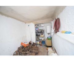 GRAN CASA RUSTICA DE PUEBLO EN  UN PUEBLO MUY TRANQUILO