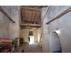 GRAN CASA RUSTICA DE PUEBLO EN  UN PUEBLO MUY TRANQUILO