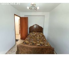 Bonita casa de pueblo con terraza, patio, piscina, cochera y buenas vistas