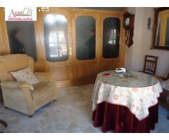 CASA EN LUQUE CON GRAN COCHERA