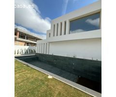 VILLA DE LUJO CON VISTAS AL MAR - LLAVE EN MANO