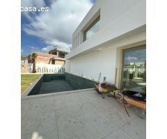 VILLA DE LUJO CON VISTAS AL MAR - LLAVE EN MANO