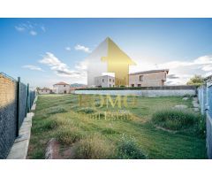 Terreno plano en venta en Palau de Plegamans – Sector Montjuic