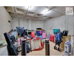 APARTAMENTO EN EL CENTRO DE TORREVIEJA, 2 DORMITORIOS, PISCINA Y GARAJE Y TRASTERO DE 30M2