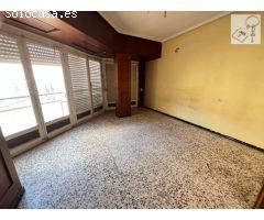 OPORTUNIDAD DE REFORMAR!! PISO EN EL CENTRO DE NOVELDA, TODA LA PRIMERA PLANTA!!